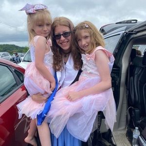 Meet your Posher, Renee dustin